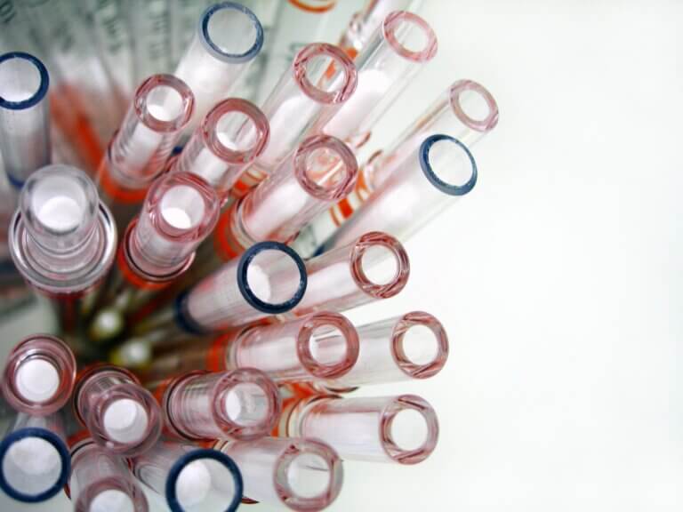 iStock-157165051_Laboratory-pipettes-scaled